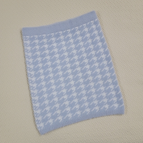 Haute Monde Blue and White Houndstooth Knit Skirt Size Small - Picture 4 of 12